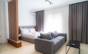 Enea Room In Center